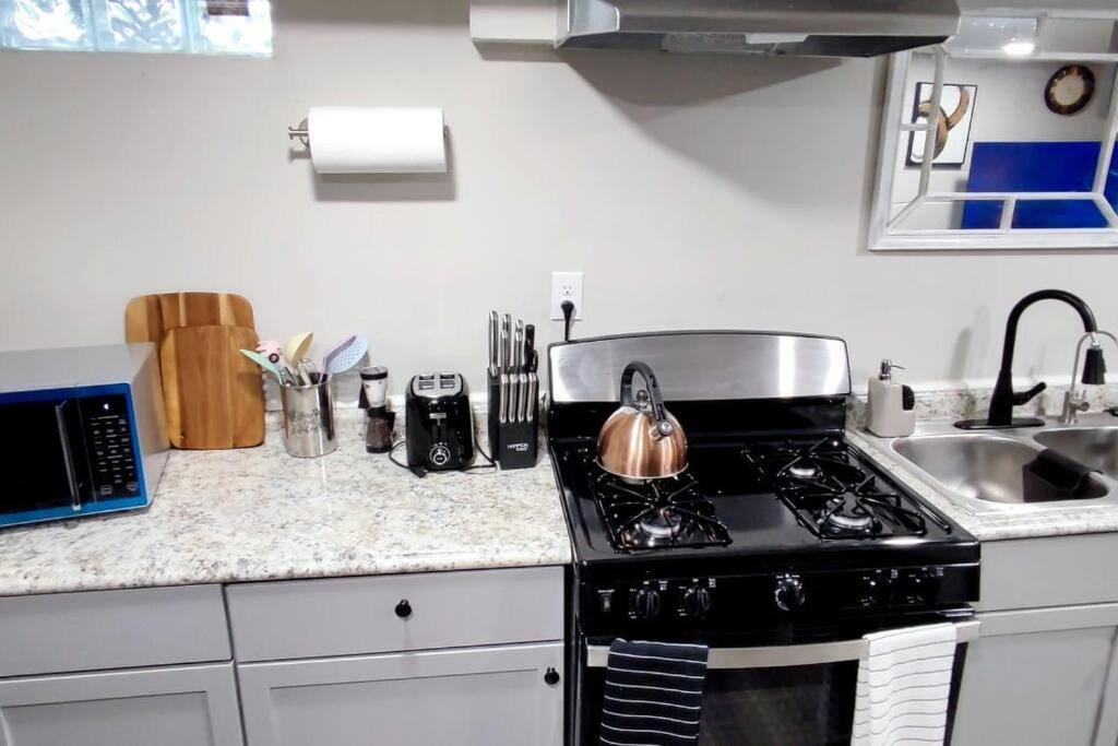 Spacious Suite Close To Downtown Indy/ King Bed Indianápolis Exterior foto