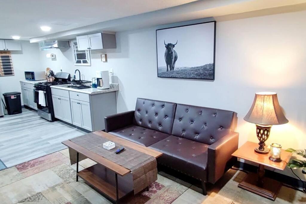 Spacious Suite Close To Downtown Indy/ King Bed Indianápolis Exterior foto