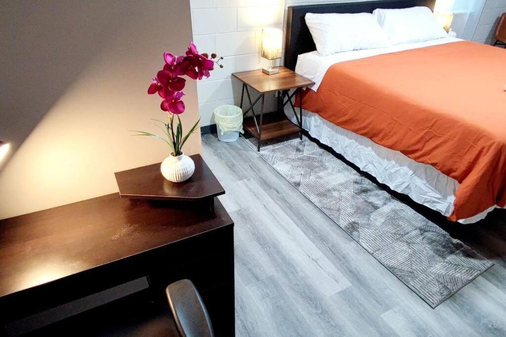 Spacious Suite Close To Downtown Indy/ King Bed Indianápolis Exterior foto