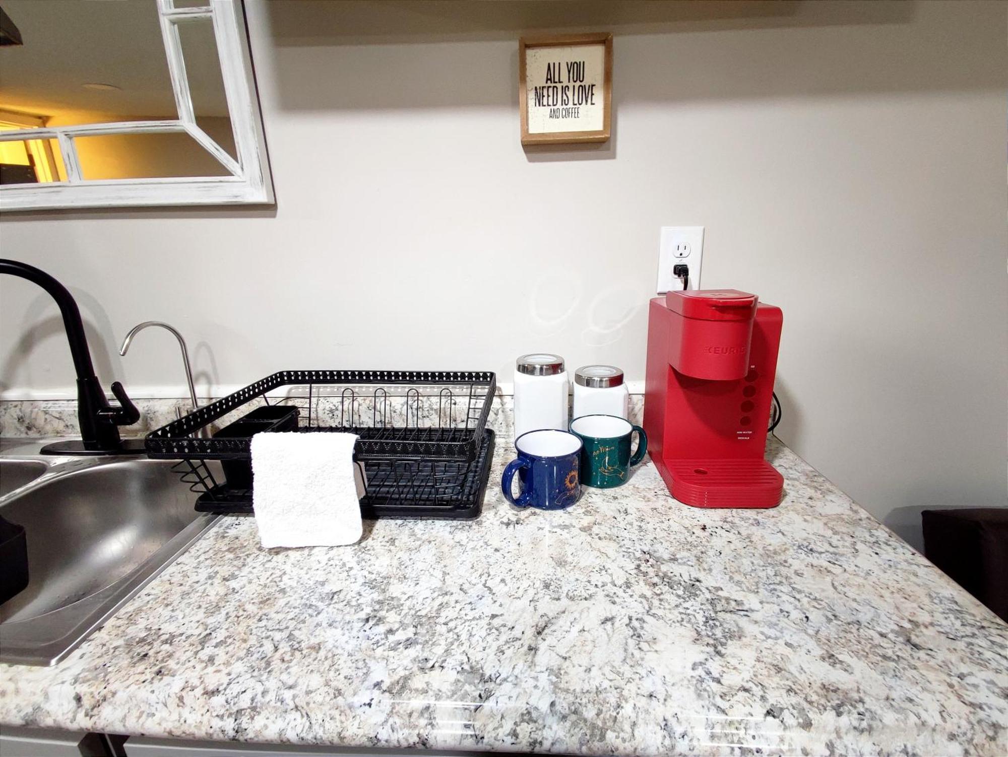Spacious Suite Close To Downtown Indy/ King Bed Indianápolis Exterior foto